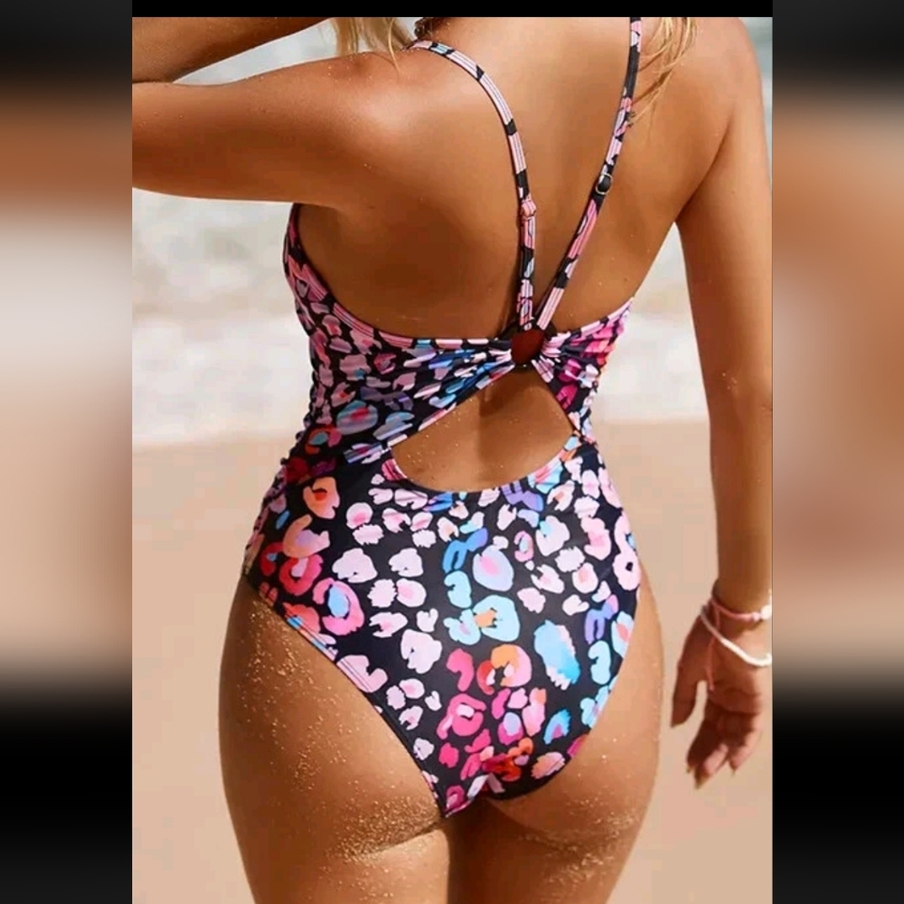 NWT Cupshe Multicolored Leopard Print O-Ring One Piece Swimsuit, Size S